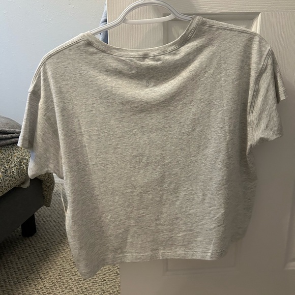 Lululemon cates tee - Picture 2 of 4